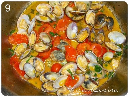 spaghetti-alle-vongole-L-QRoEf-